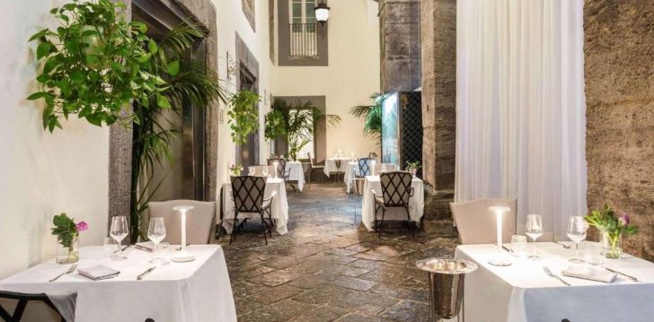 PALAZZO CARACCIOLO NAPOLI - MGALLERY BY SOFITEL - klientų vertinamas, kaip geras kainos ir kokybės santykis. 