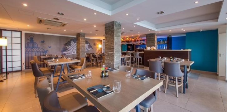 apsistokite CAPTAIN KARAS HOLIDAYS APARTMENTS viešbutyje už gerą kainą. 
