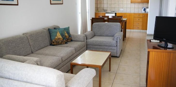 Viešbutis SUN HALL BEACH HOTEL APTS įsikūręs Kipras.