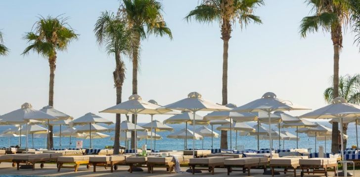 apsistokite CONSTANTINOS THE GREAT BEACH HOTEL viešbutyje už gerą kainą. 