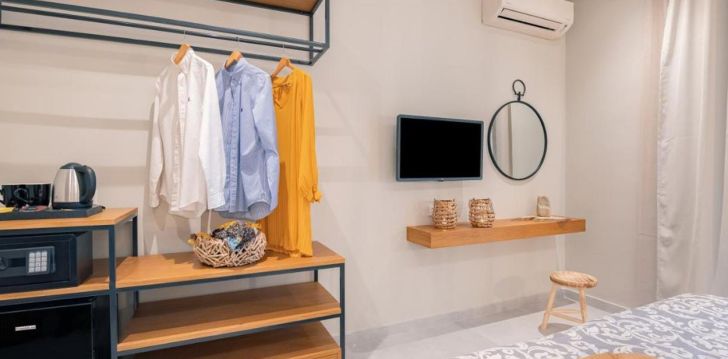 Viešbutis EKATI MARE BOUTIQUE RESORT įsikūręs . 