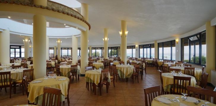 planuoji kelionę į Italija? apsistokite 3 viešbutyje VILLAGGIO RESIDENCE TORRE RUFFA ROBINSON.