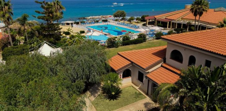 viešbutis VILLAGGIO RESIDENCE TORRE RUFFA ROBINSON įsikūręs Italija.