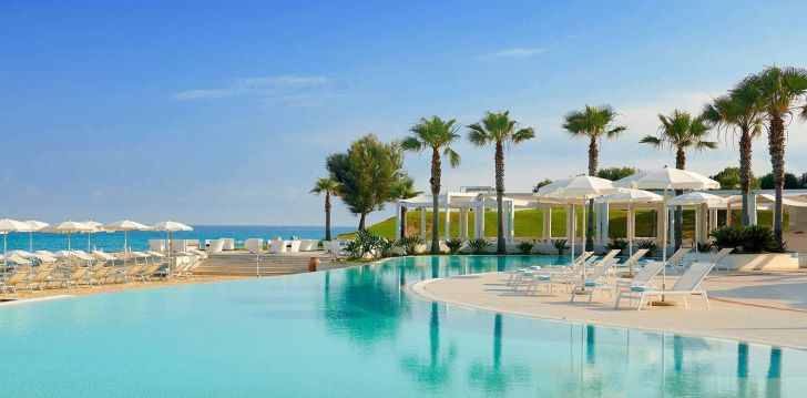 Planuoji kelionę į ? apsistokite 4 viešbutyje CAPOVATICANO RESORT THALASSO & SPA. 