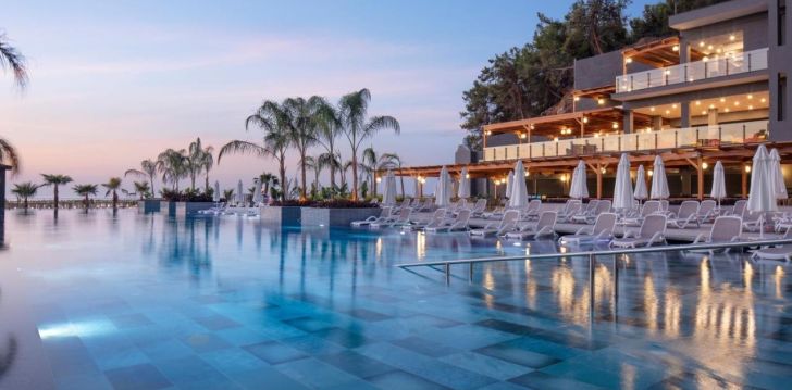 apsistokite MYLOME LUXURY HOTEL RESORT viešbutyje už gerą kainą. 
