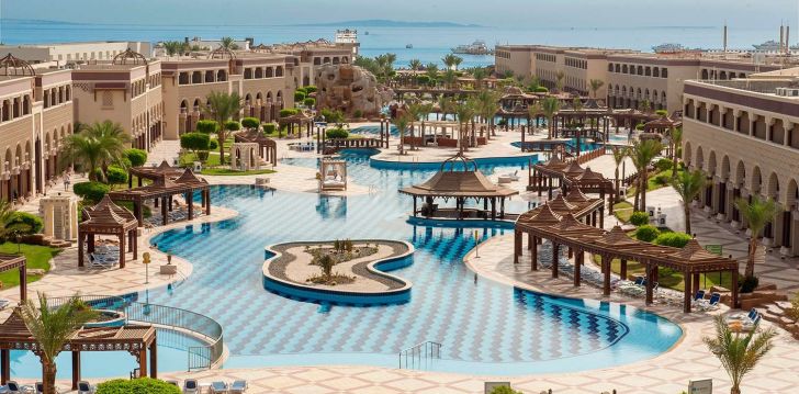 apsistokite SENTIDO MAMLOUK PALACE RESORT viešbutyje už gerą kainą. 