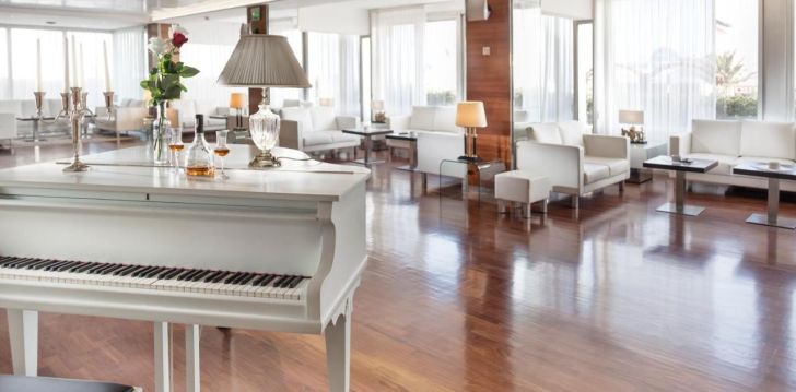 apsistokite HOTEL ASCOT viešbutyje už gerą kainą. 