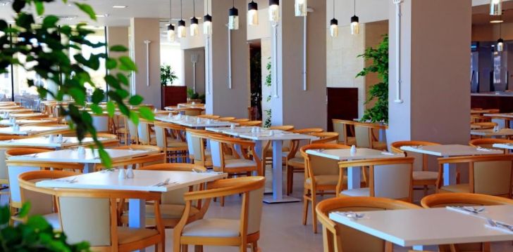 viešbutis LABRANDA RIVIERA HOTEL & SPA įsikūręs Malta.