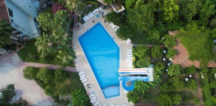 Apsistokite BELPOINT BEACH HOTEL viešbutyje už gerą kainą. 