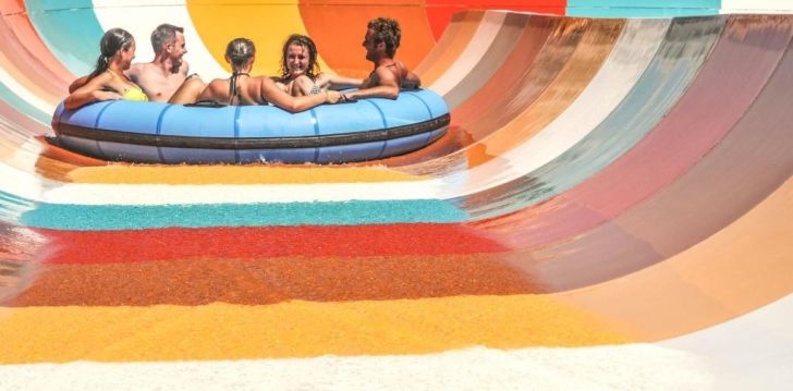Viešbutis JAZ MAKADI SARAYA RESORT įsikūręs Egiptas.