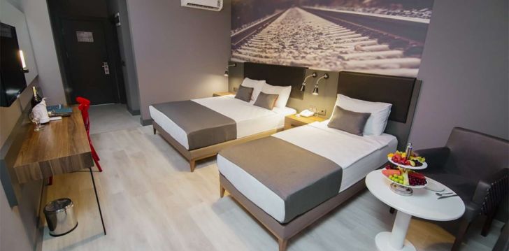 Apsistokite RAMIRA CITY HOTEL viešbutyje už gerą kainą.