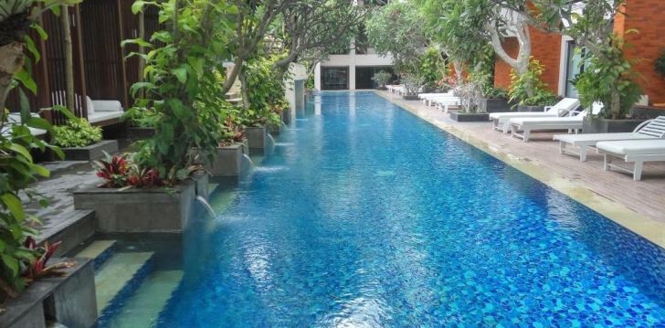 Apsistokite JAMBULUWUK OCEANO SEMINYAK viešbutyje už gerą kainą.