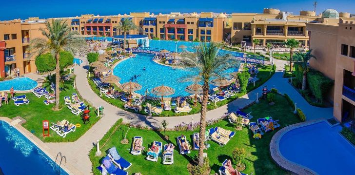 Ant Raudonosios jūros kranto įsikūręs EGIPTO 5* viešbutis TITANIC PALACE! 1