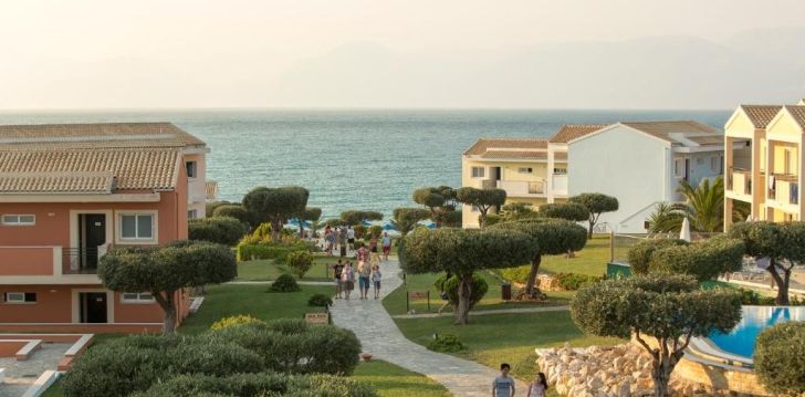 Apsistokite MAREBLUE BEACH RESORT viešbutyje už gerą kainą.