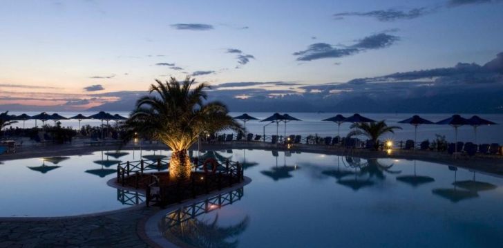 Planuoji kelionę į Graikija? apsistokite 4 viešbutyje MAREBLUE BEACH RESORT. 