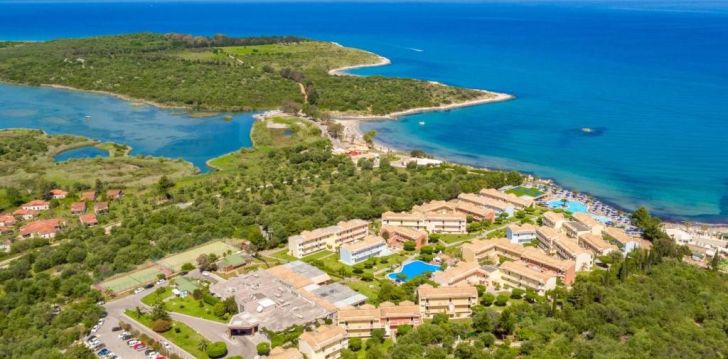 Planuoji kelionę į Graikija? apsistokite 4 viešbutyje MAREBLUE BEACH RESORT.