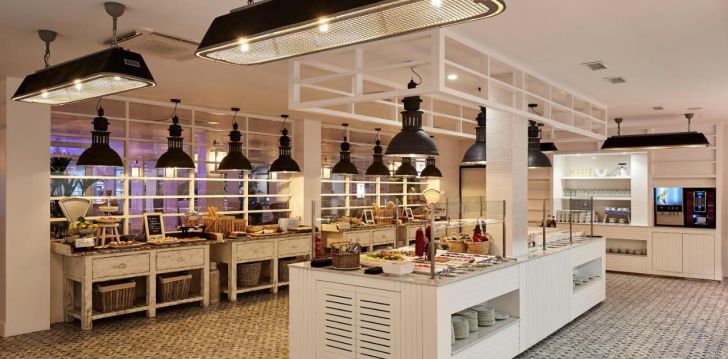 Apsistokite HOTEL DELAMAR - ADULTS ONLY viešbutyje už gerą kainą.