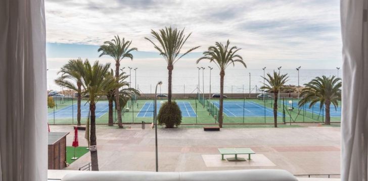 viešbutis HOTEL ALBAHIA įsikūręs Ispanija.