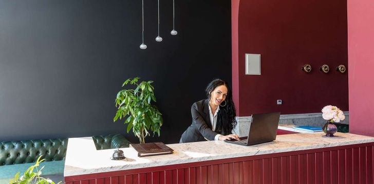 planuoji kelionę į Juodkalnija? apsistokite 4 viešbutyje PALACIO DEL MAR APARTAMENTS.