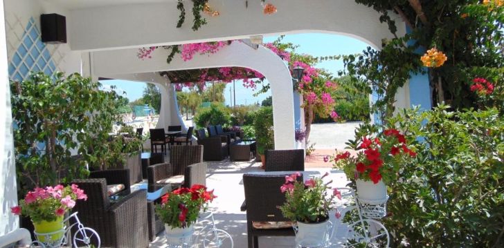 Apsistokite NIRVANA BEACH HOTEL viešbutyje už gerą kainą. 