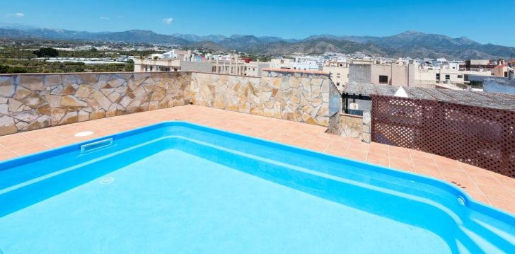 viešbutis HOTEL TOBOSO CHAPARIL įsikūręs Ispanija. 