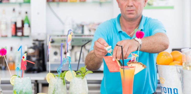 tavęs laukia poilsis Ispanija įsikūrusiame HOTEL CLUB ES TALAIAL