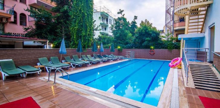 patogus viešbutis jūsų kelionei – 3* KLEOPATRA BLUE HAWAII