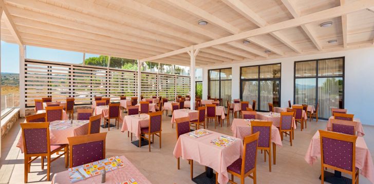 Viešbutis RODOS STAR įsikūręs Graikija. 