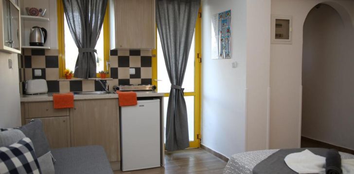 Patogus viešbutis jūsų kelionei – 3* HAPPY DAYS STUDIOS