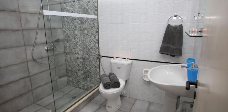 Apsistokite HAPPY DAYS STUDIOS viešbutyje už gerą kainą. 