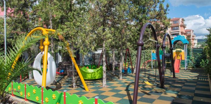 Tavo atostogos prasideda viešbutyje FLAMINGO BEACH
