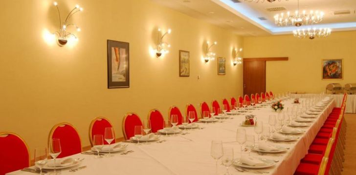 Planuoji kelionę į Juodkalnija? apsistokite 4 viešbutyje PRINCESS HOTEL. 