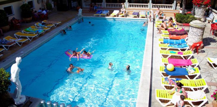 apsistokite HOTEL IBERSOL SORRA D'OR viešbutyje už gerą kainą.