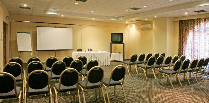 Jaukus viešbutis NAVARRIA HOTEL, jūsų atostogoms