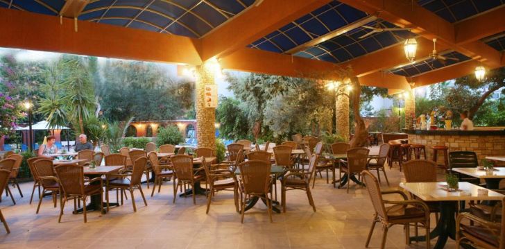 Tavo atostogos prasideda viešbutyje NAVARRIA HOTEL