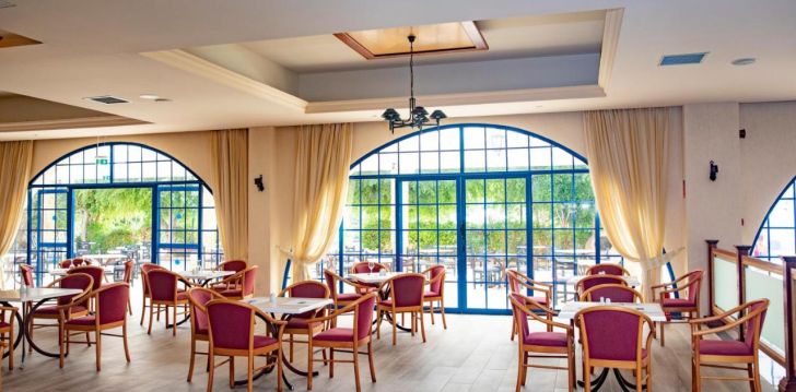 Apgyvendinimas 3* NAVARRIA HOTEL