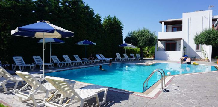 Apsistokite TRIANTAFILLAS APARTMENTS viešbutyje už gerą kainą. 