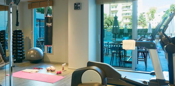 atostogos Graikija – apsistokite viešbutyje MOXY PATRA MARINA