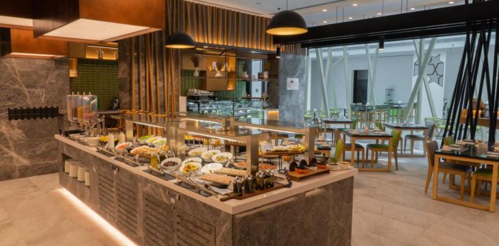 geras kainos ir kokybės santykis atostogoms - viešbutis AL KHOORY COURTYARD HOTEL