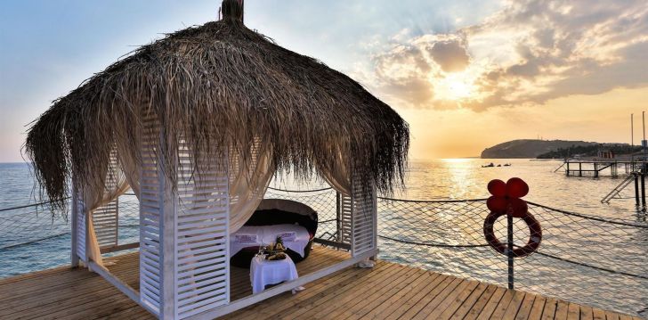 apsistokite CLUB HOTEL ANJELIQ viešbutyje už gerą kainą. 