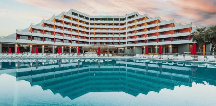 apsistokite MEGASARAY RESORT SIDE viešbutyje už gerą kainą. 