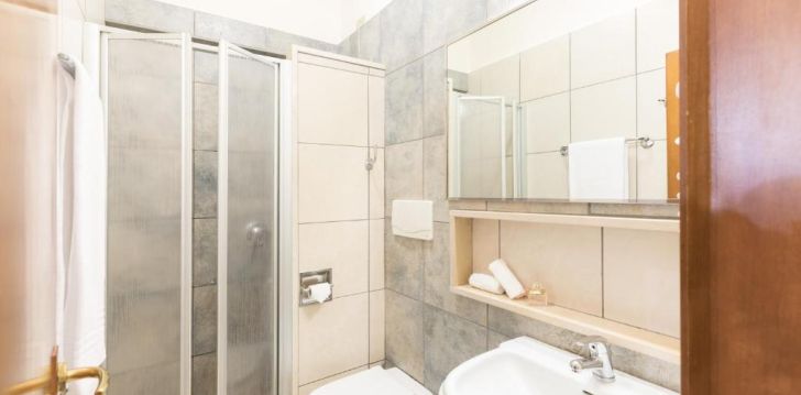 Apsistokite HOTEL LA BAIA viešbutyje už gerą kainą.