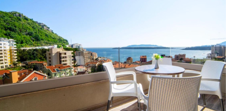 viešbutis APARTMENTS OBALA AURA įsikūręs Juodkalnija.