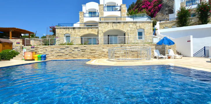 Viešbutis MIDDLE TOWN BEACH HOTEL BODRUM įsikūręs Turkija.