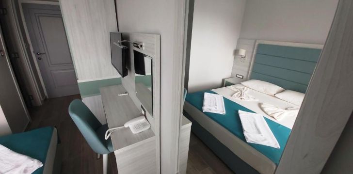 Apsistokite PEARL BEACH HOTEL & RESORT viešbutyje už gerą kainą.