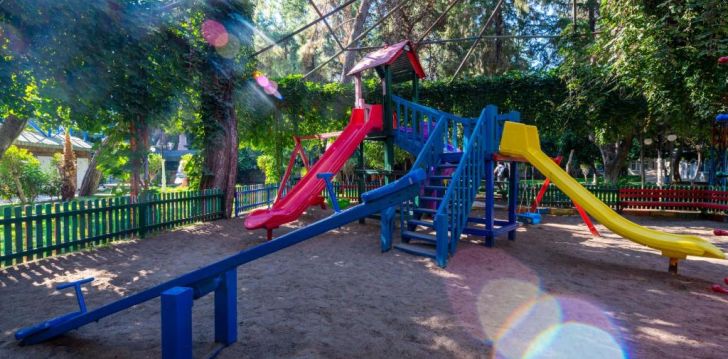 apsistokite ARMAS KAPLAN PARADISE viešbutyje už gerą kainą.
