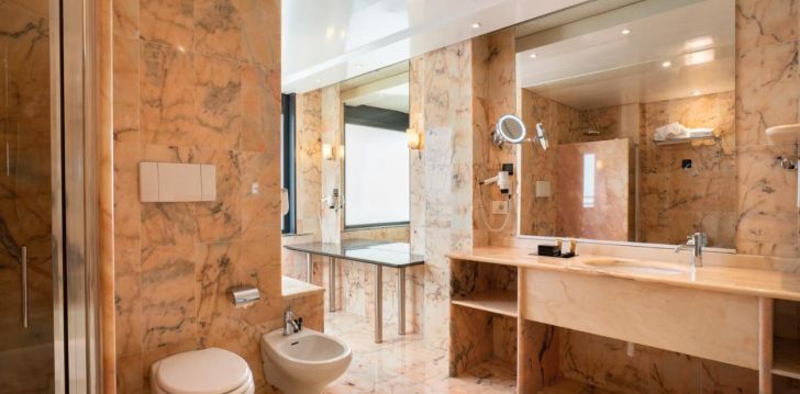 geras kainos ir kokybės santykis atostogoms - viešbutis THE NICOLAUS HOTEL BARI