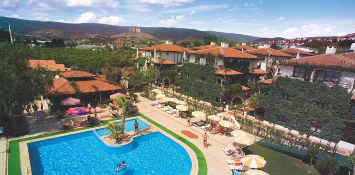 apsistokite CLUB TITAN HOTEL viešbutyje už gerą kainą. 