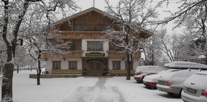 apsistokite HONSERHOF PENSION (MAYRHOFEN) PENS viešbutyje už gerą kainą. 