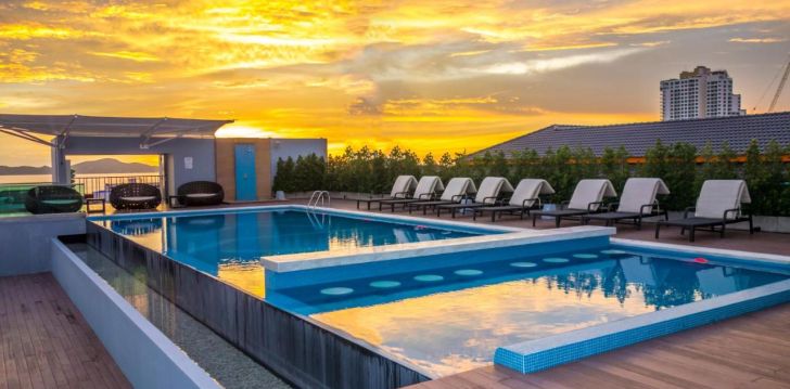 apsistokite UNIQUE REGENCY HOTEL viešbutyje už gerą kainą. 